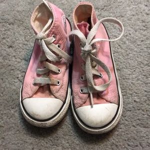 Girls size 8t converse